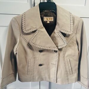 Wilsons Short Vanilla Leather Jacket w/ Impressive Brown Trim Stitching Womens L